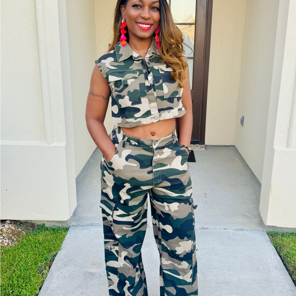 Camouflage Women's matching pant set